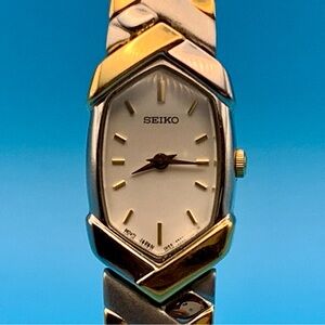 SEIKO 1N00-6R90 Vintage Women’s Bracelet Wristwatch Two Tone Japan Movt Working